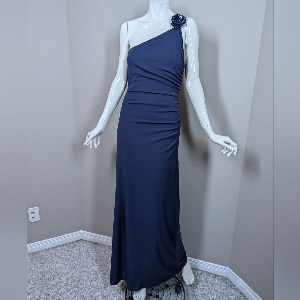 Laundry by Shelli Segal Navy Formal Gown Size 4 NWT One Shoulder Beaded Sequin